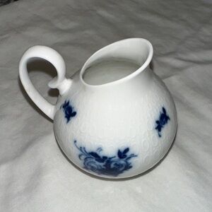 Beautiful Vintage Rosenthal Studio-Line "Romanze in Blau" creamer